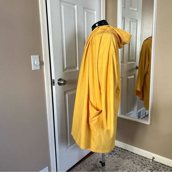 Perry Ellis yellow and cream vintage 90s baggy trench coat, size 10 - Picture 4 of 8